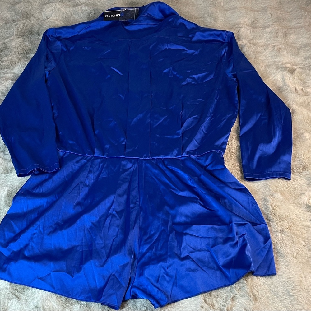Fashion Nova Royal Blue Satin Long Sleeve Button Down Romper 1X NWT-0688 - Picture 6 of 6